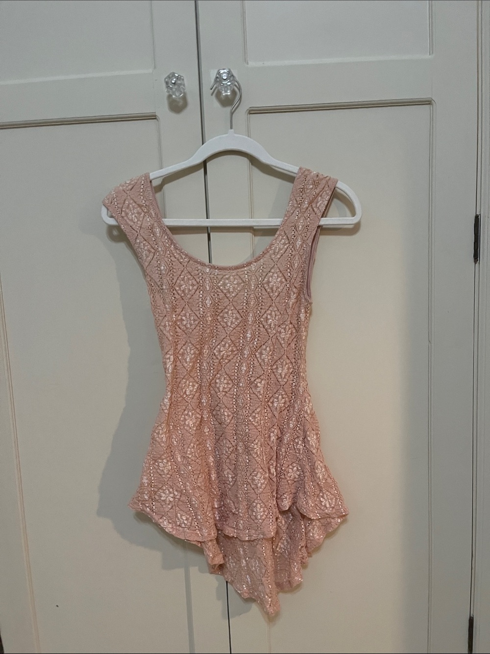 Blush Pink Lace Scoop-Neck Tank Top